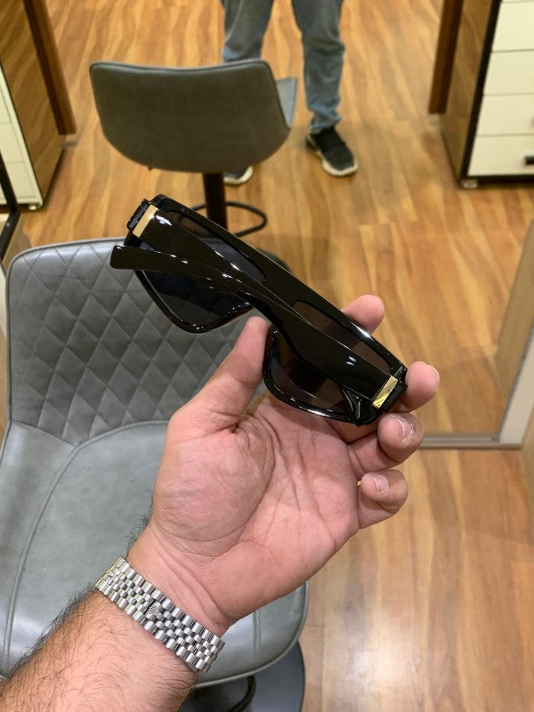 Dolce & Gabbana (D&G) Black Oversized Shield Sunglasses –  Premium Designer Shades