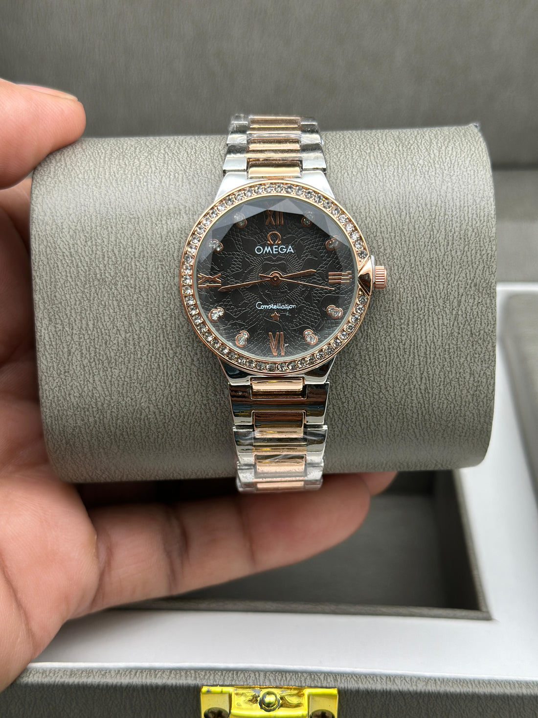 Premium Rose Gold & Silver Luxury Women’s Analog Watch – Crystal Bezel Design