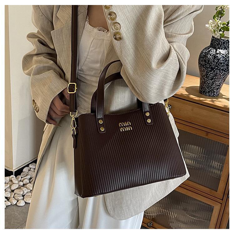 New Imported Premium Quality Very Beautiful & Classy Min Min Hand Bag With Sling Bag