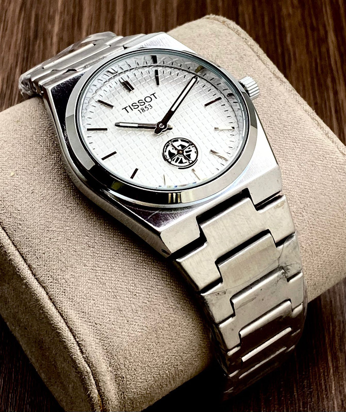 Men’s Wrist Watch (Gold Finish)