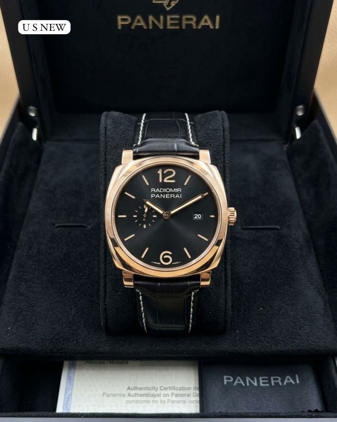 Elegant blue dial men’s watch with premium leather strap and rose gold finish. Perfect combination of luxury, style, and everyday comfort.
