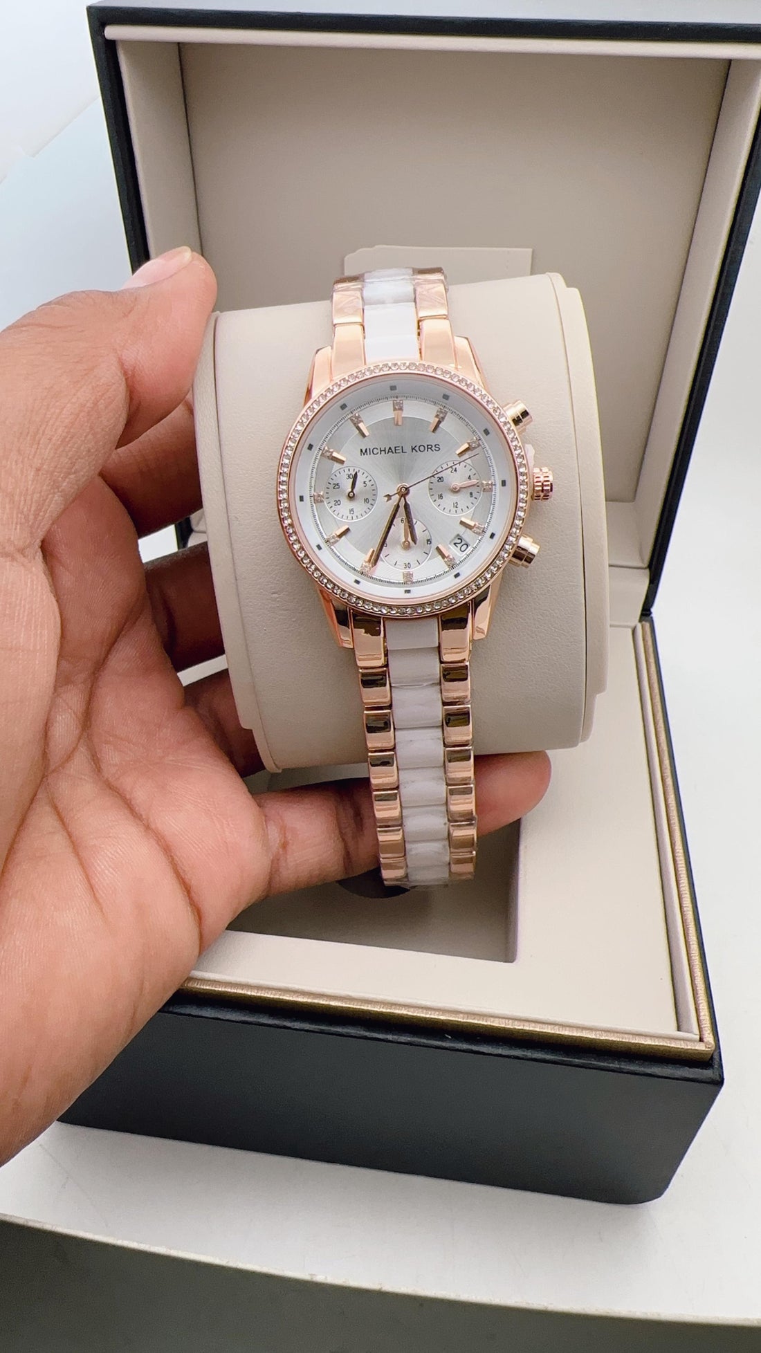 Luxury Rose Gold Crystal Studded Women’s Analog Watch