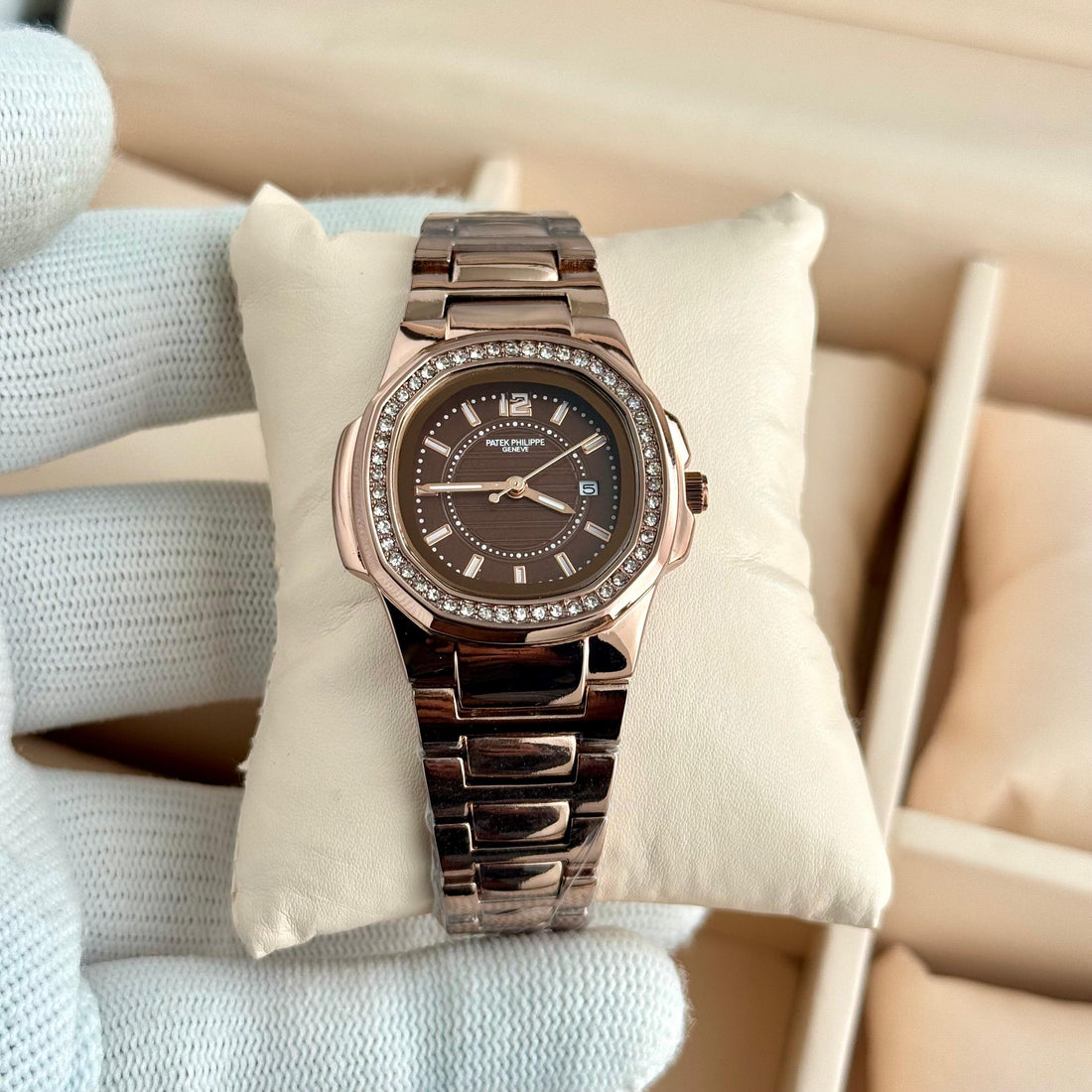 Elegant Black Stone Women’s Bracelet Watch