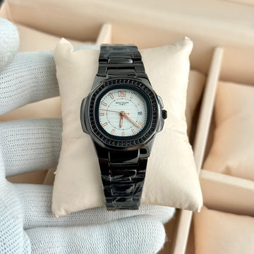 Elegant Black Stone Women’s Bracelet Watch