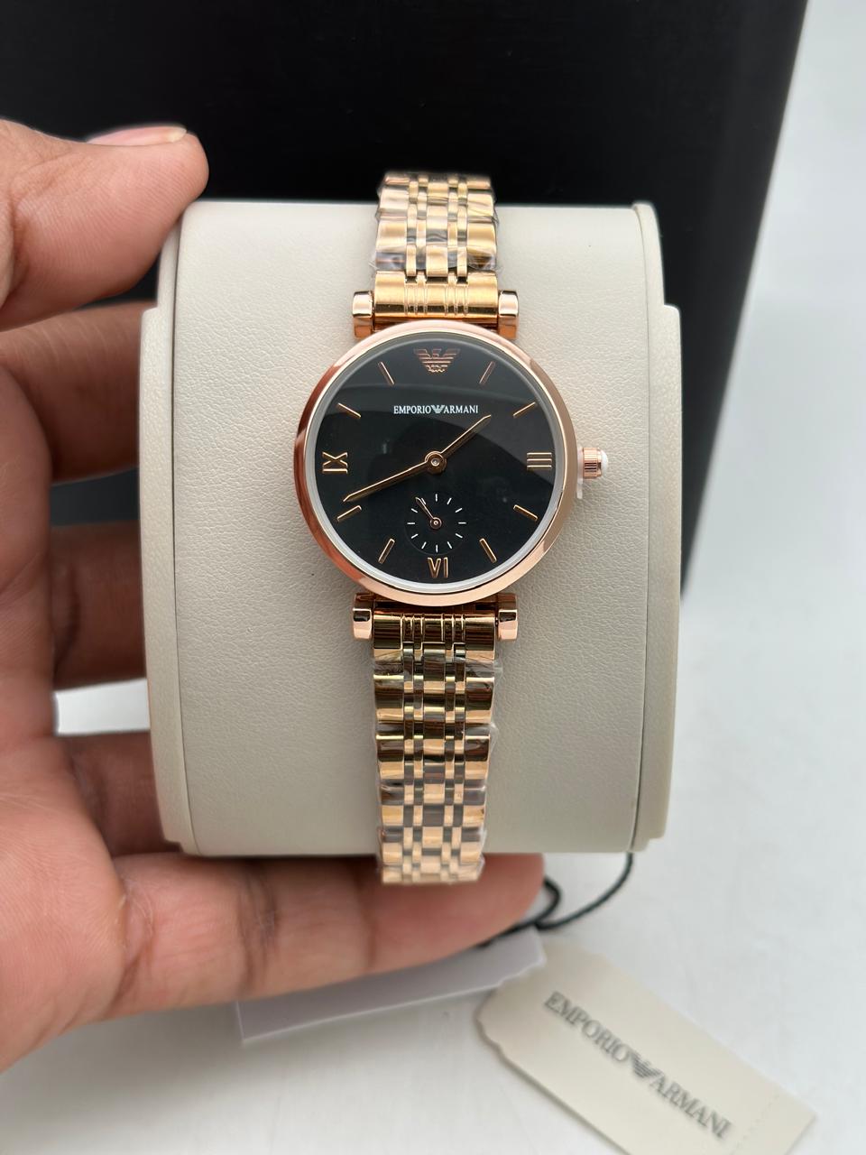 Elegant Rose Gold Women’s Analog Bracelet Watch